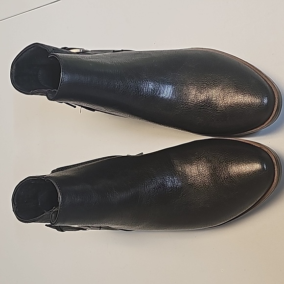 NWOT Baretraps Marconi Bootie Black Sz 7 - Picture 5 of 14